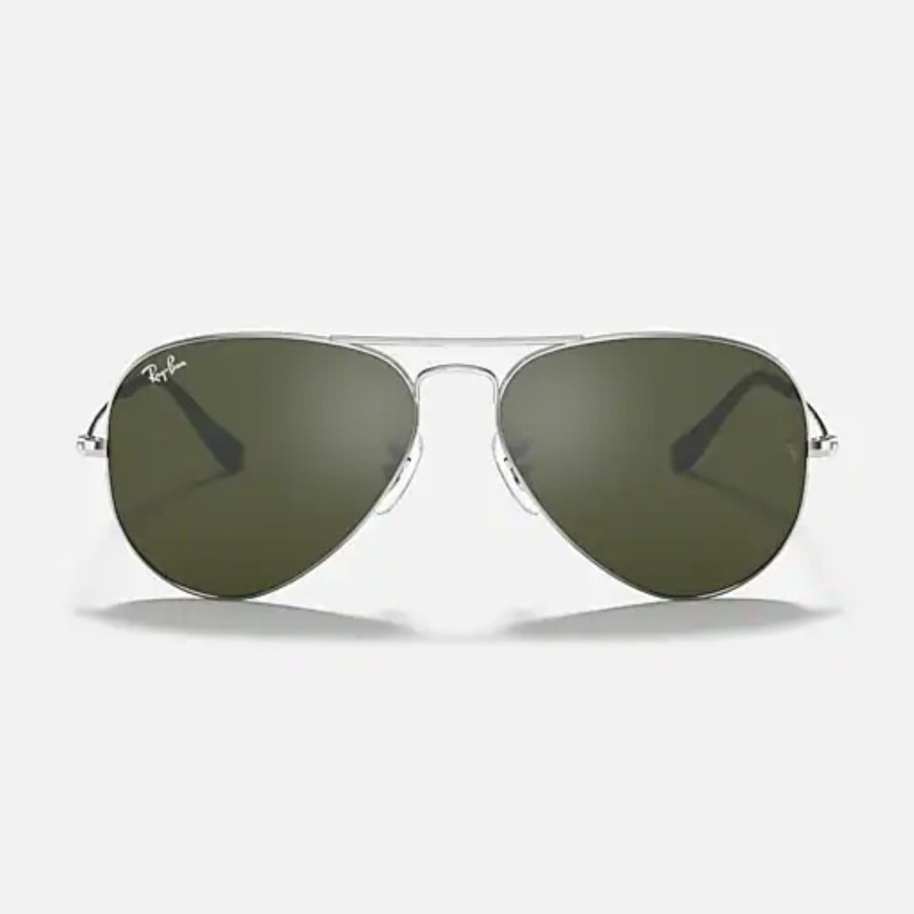 Ray-Ban Aviator Sunglasses with Grey Lenses